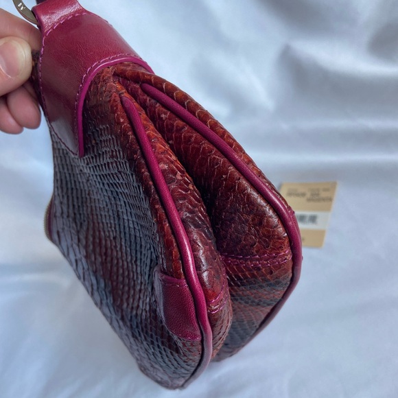 Magenta Monsac leather handbag- Style RF0436 - Picture 4 of 8